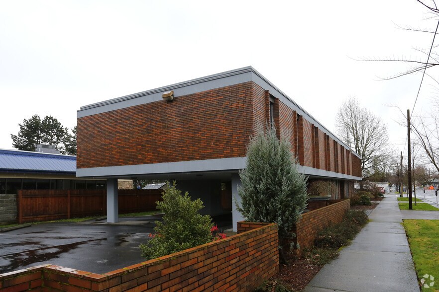 More Photos Of 303 E 16th St, Vancouver Coworking Space