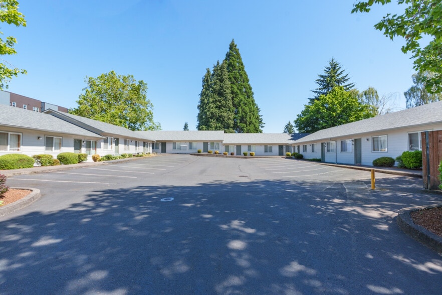 Primary Photo Of 159-197 Pembrook St SE, Salem Apartments For Sale