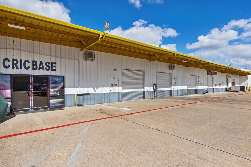 More Photos Of 510 S Mason Rd, Katy Unknown For Lease