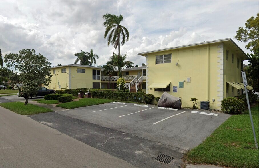 More Photos Of 1501 Arthur St, Hollywood Apartments For Sale
