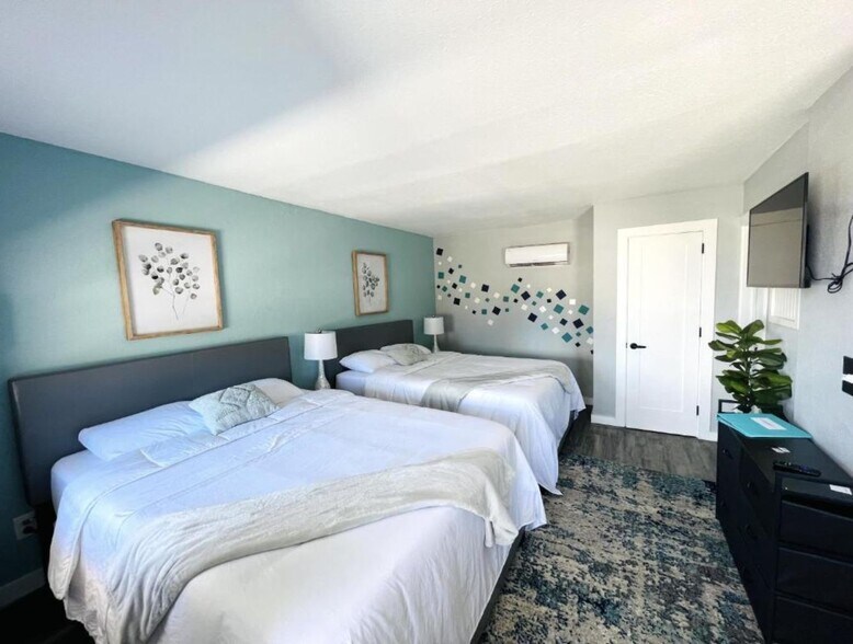 More Photos Of 1915 N Atlantic Ave, Daytona Beach Hotel For Sale