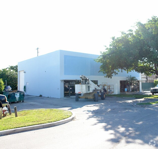 More Photos Of 1840-1842 NW 21st St, Pompano Beach Warehouse For Lease