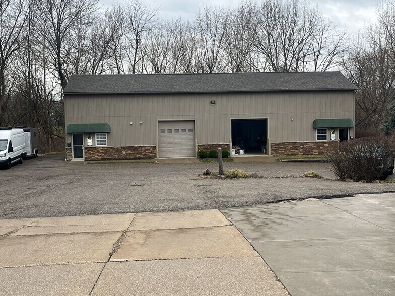 More Photos Of 2259 Whipple Ave NW, Canton Office For Sale