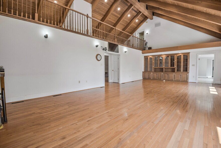 More Photos Of 5716 Dun Horse Ln, Derwood Religious Facility For Sale