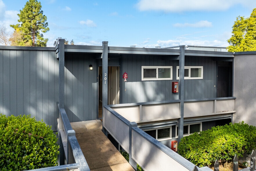 More Photos Of 201 Avian Dr, Vallejo Apartments For Sale