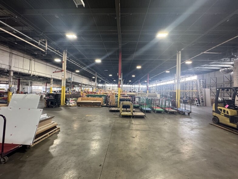 More Photos Of 3255 Harvester Rd, Kansas City Warehouse For Sale