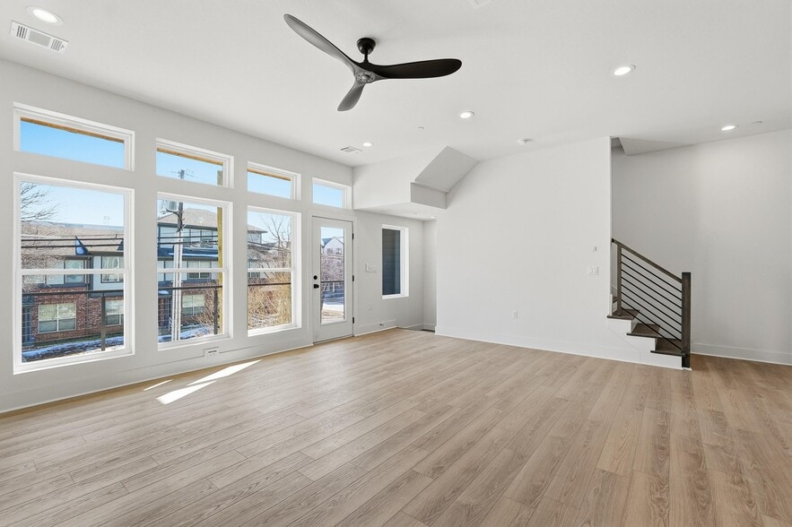 More Photos Of 2202 N Carroll Ave, Dallas Apartments For Sale
