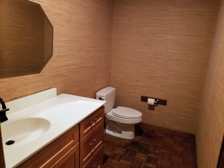 More Photos Of 411 Andrews Rd, Durham Office For Sale