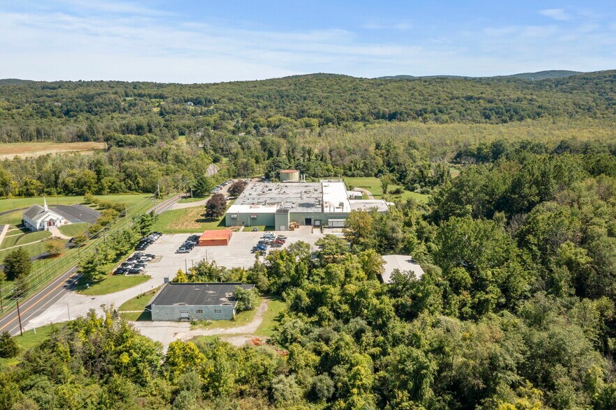 More Photos Of 1434-1440 County Rd, Wantage Warehouse For Sale