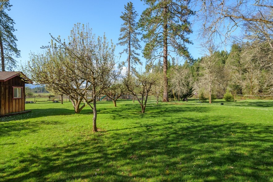 More Photos Of 3305 Dick George Rd, Cave Junction Hospitality For Sale