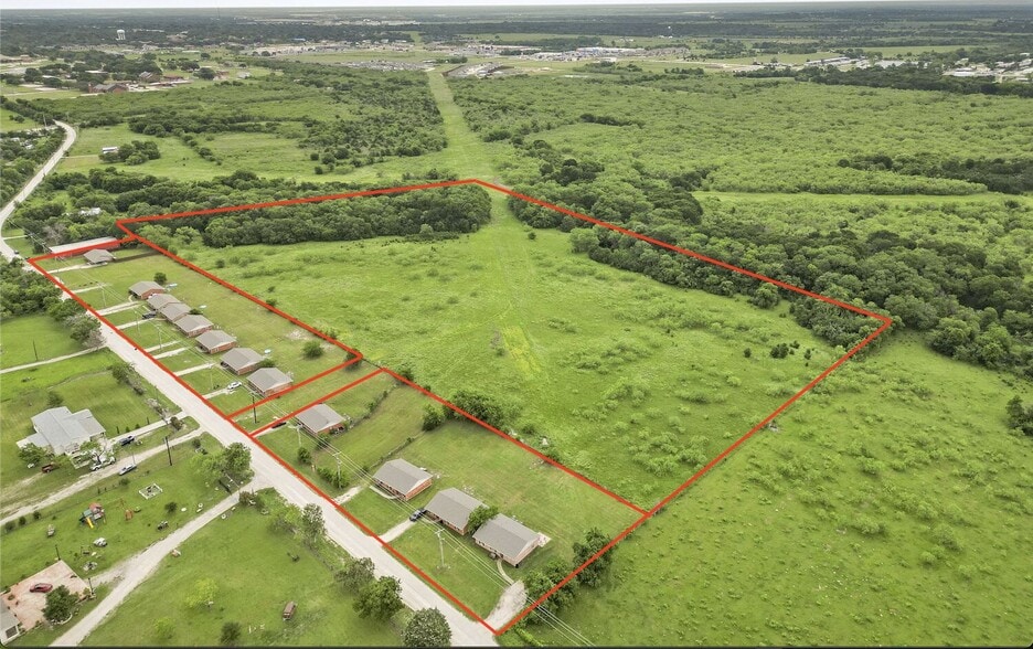 Primary Photo Of 3227 Country Rd 2004, Corsicana Apartments For Sale