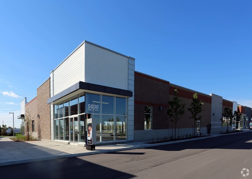 More Photos Of 5027 Spectrum Way, Mississauga Unknown For Lease
