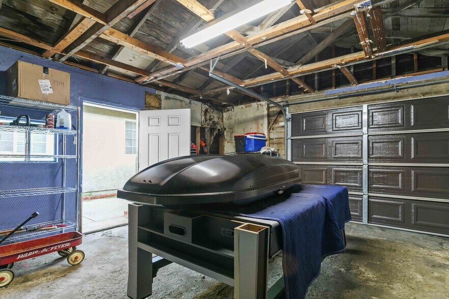 More Photos Of 7317 Clybourn Ave, Sun Valley Contractor Storage Yard For Sale