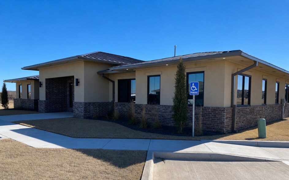 More Photos Of 14812 Serenita Ave, Oklahoma City Office For Sale