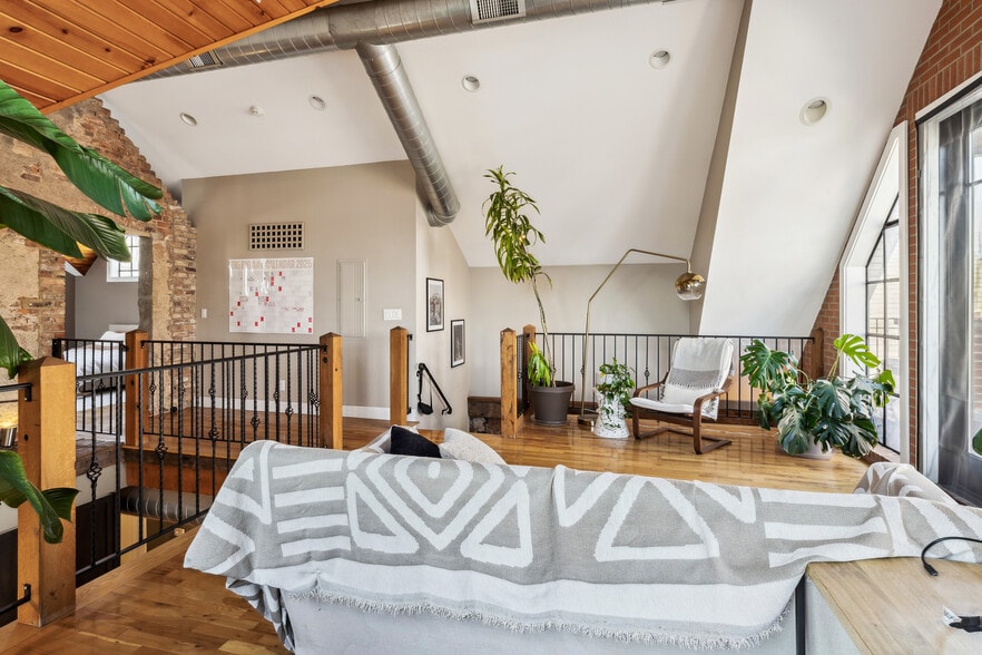 More Photos Of 801 Literary Rd, Cleveland Storefront Retail Residential For Sale