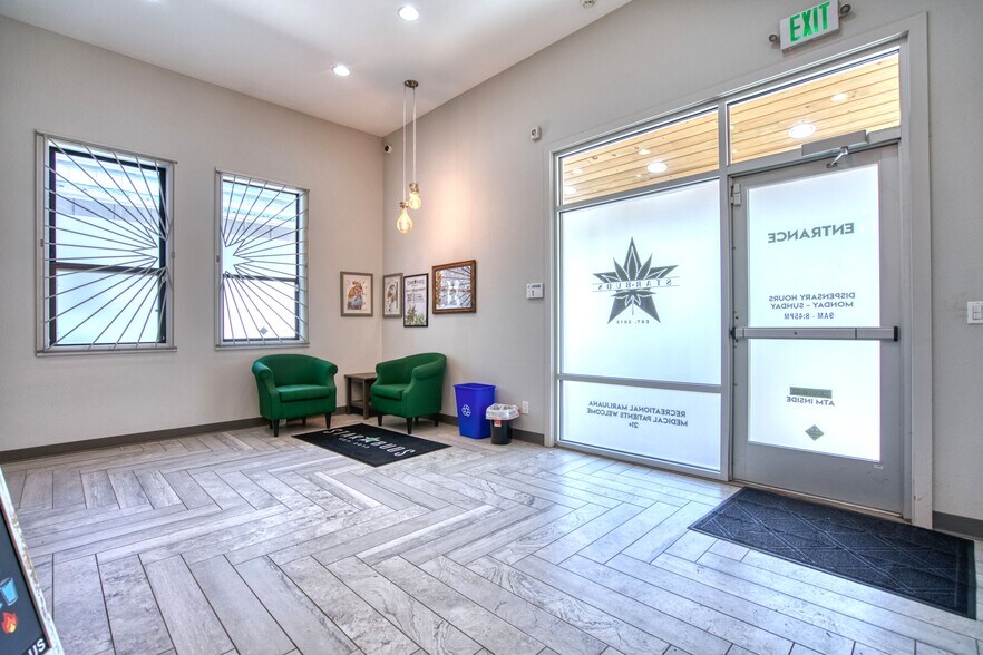 More Photos Of 6924 N 79th St, Niwot Warehouse For Sale