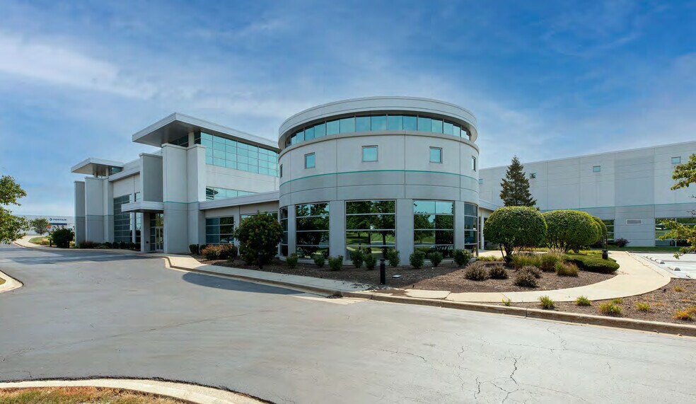 More Photos Of 850 Central Ave, Hanover Park Industrial For Lease