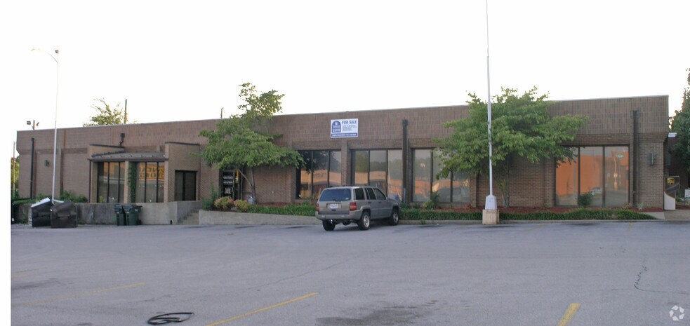 Primary Photo Of 312 Madison St, Clarksville Office For Sale