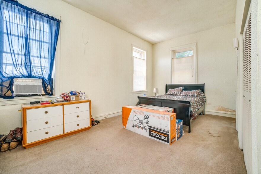 More Photos Of 837 Hollins St, Baltimore Apartments For Sale