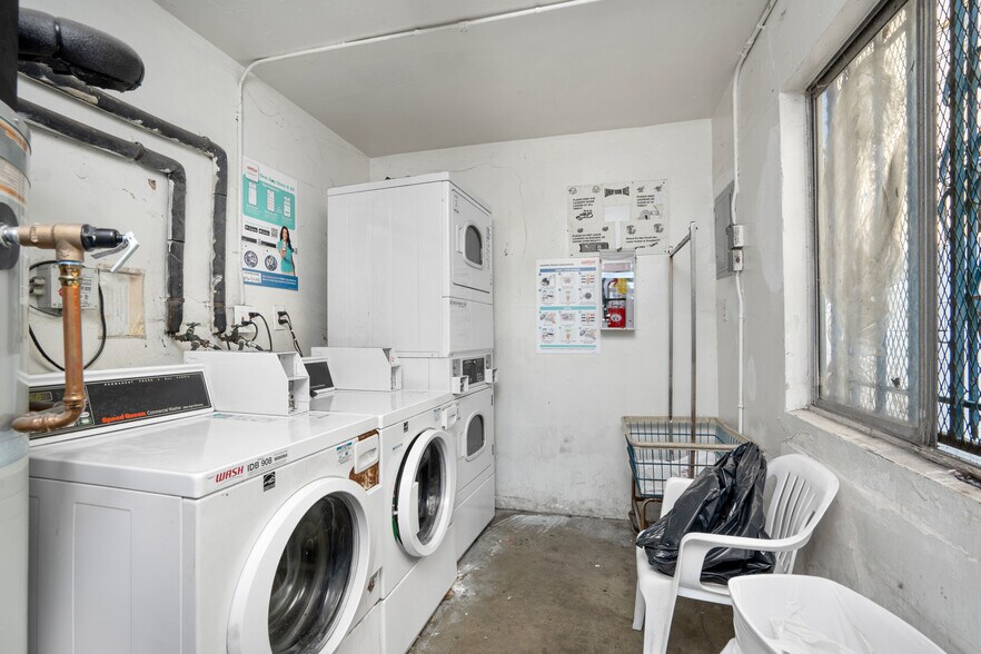 More Photos Of 6509 Brynhurst Ave, Los Angeles Apartments For Sale