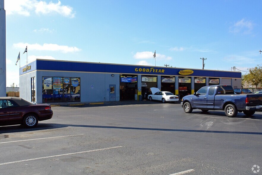 More Photos Of 8015 Bandera Rd, San Antonio Storefront Retail Office For Sale