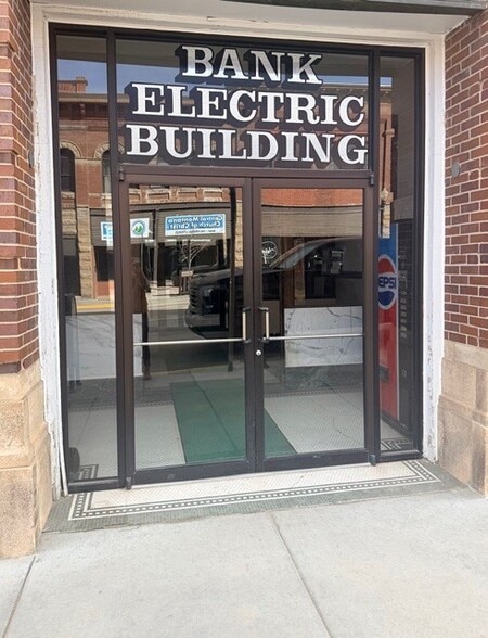 Primary Photo Of 505 W Main St, Lewistown Office For Lease