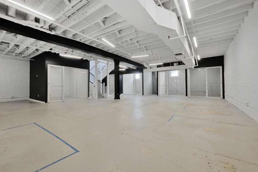 More Photos Of 2011 Magazine St, New Orleans Coworking Space