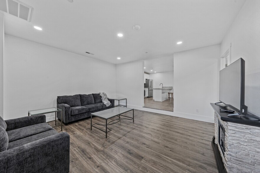 More Photos Of 1929 US-395, Gardnerville Apartments For Sale