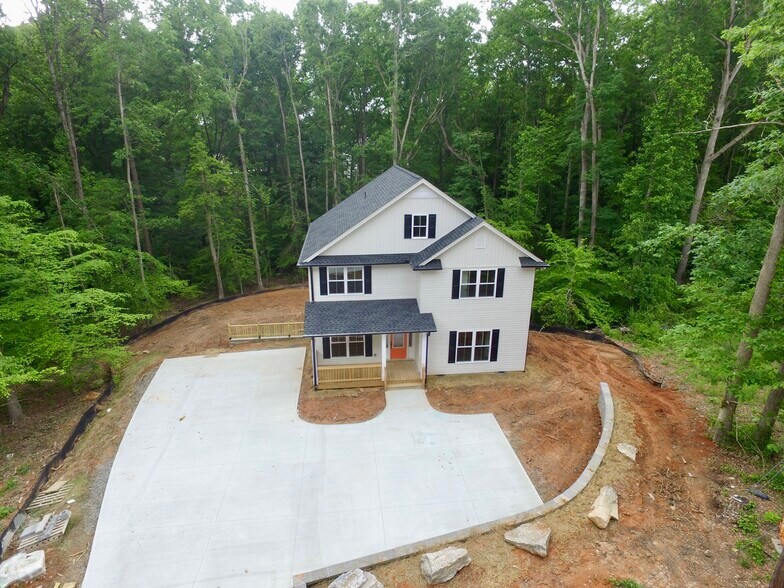 Primary Photo Of 116 Fern Cir, Clemson Specialty For Sale