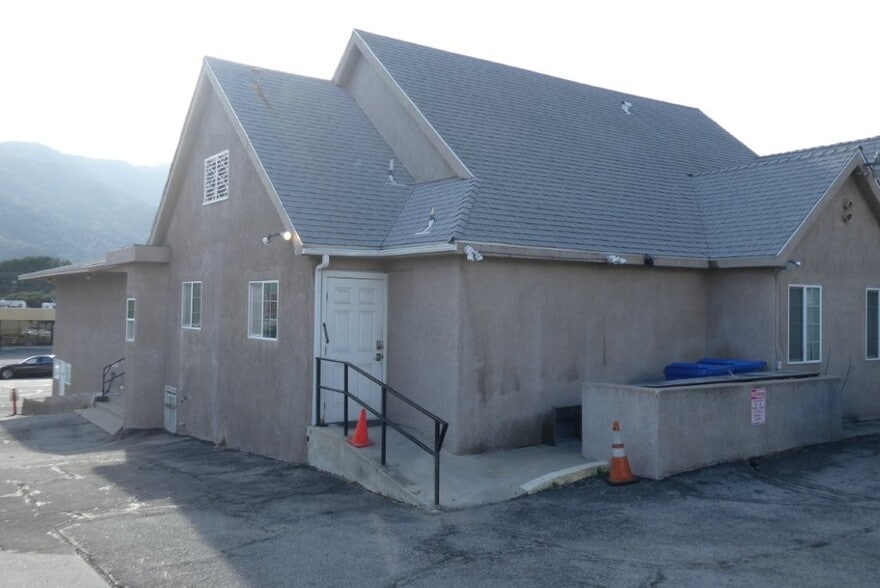 More Photos Of 2657 Honolulu Ave, Montrose Lodge Meeting Hall For Sale