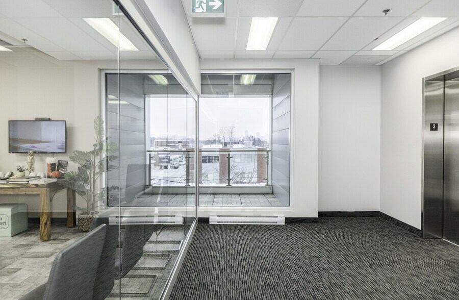 More Photos Of 2035 Rue Du Haut-Bord, Québec Office Residential For Sale