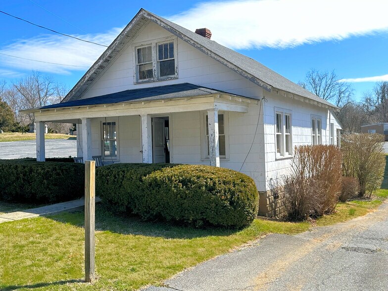 More Photos Of 26121 Frederick Rd, Clarksburg Specialty For Sale