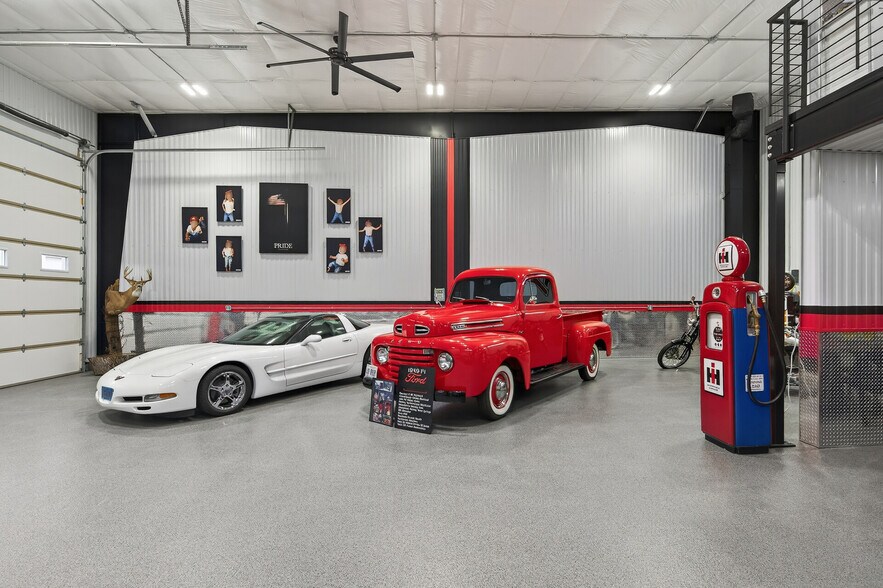 More Photos Of 663 Valerie Ave, Hudson Specialty For Sale