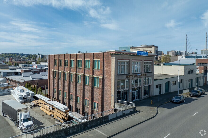 Primary Photo Of 2210 Hewitt Ave, Everett Loft Creative Space For Lease