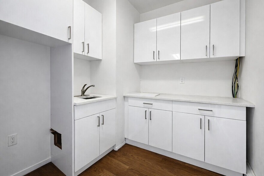 More Photos Of 148 Tompkins Ave, Brooklyn Storefront Retail Residential For Lease