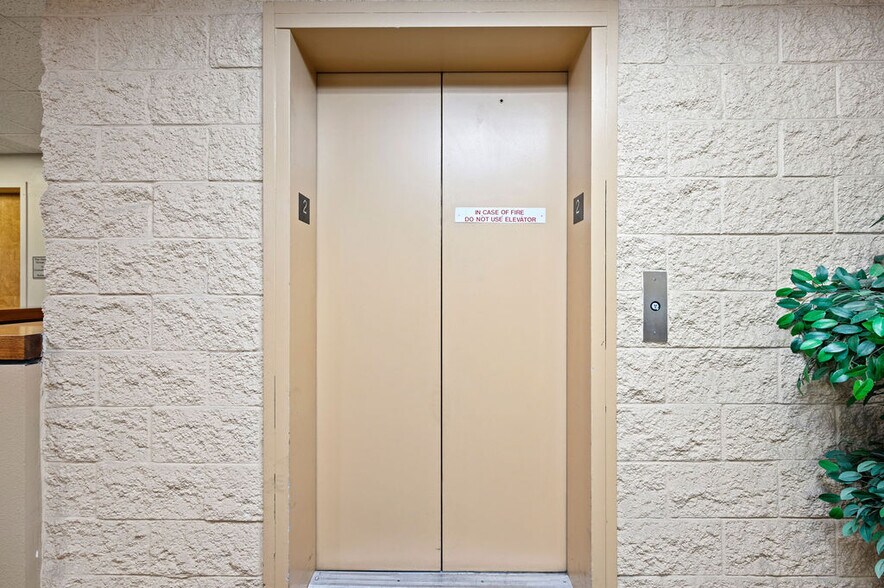 More Photos Of 2768 Compass Dr, Grand Junction Office For Lease
