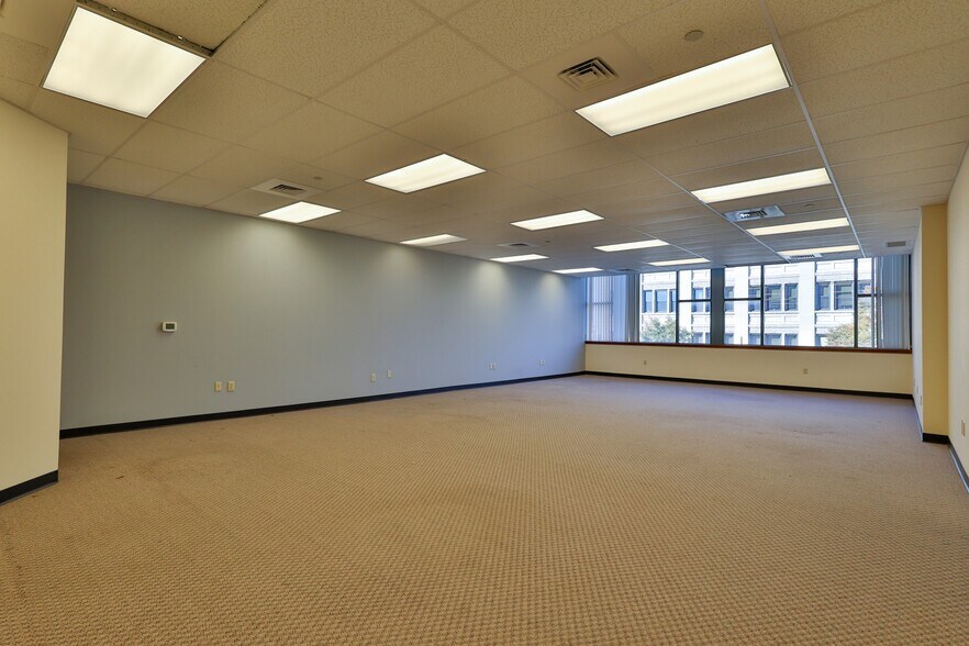 More Photos Of 1 E Broad St, Bethlehem Medical For Sale