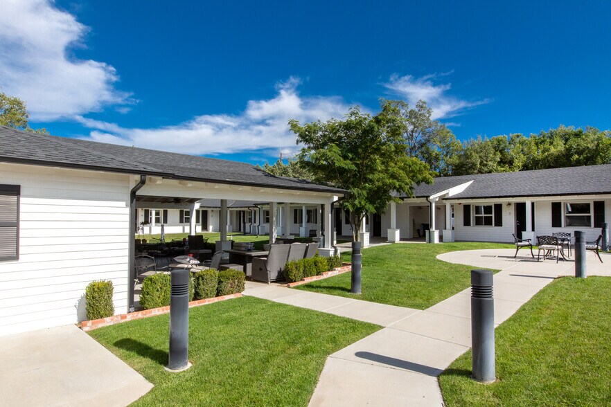 More Photos Of 1113 & 1117 E Gurley St, Prescott Rehabilitation Center For Sale