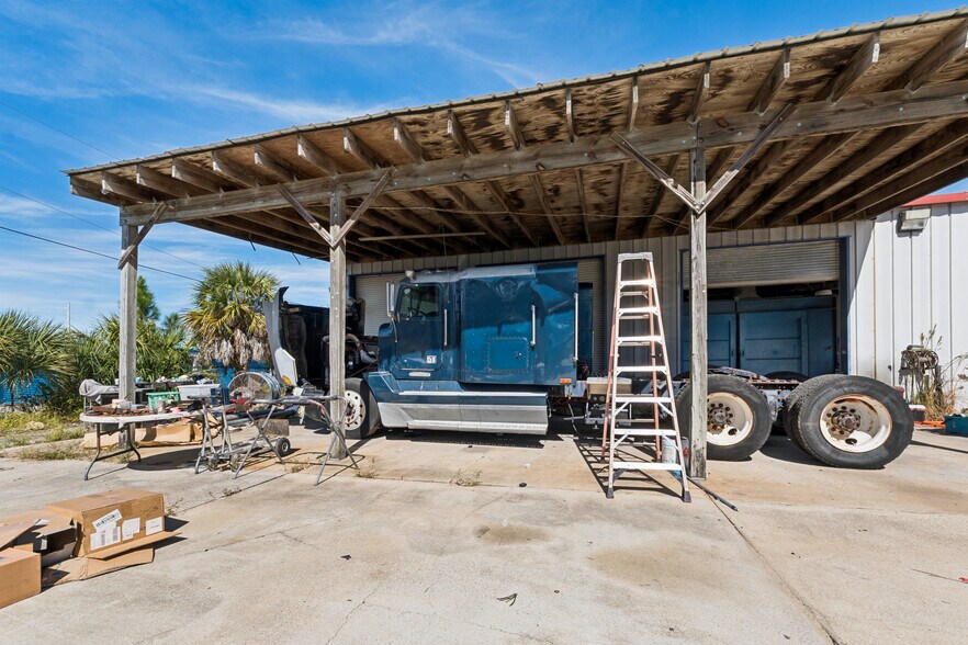 More Photos Of 1304 W 19th St, Panama City Auto Repair For Sale