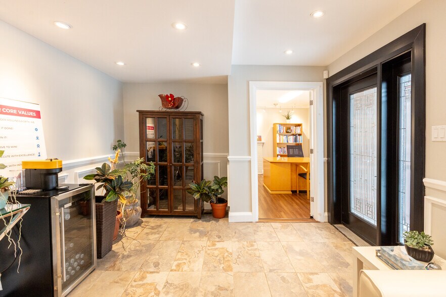 More Photos Of 1443 Woodroffe Ave, Ottawa Office For Sale