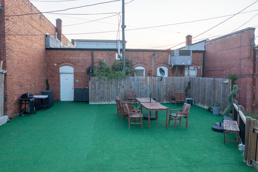 More Photos Of 106-108 N Church St, Thomaston Storefront For Sale