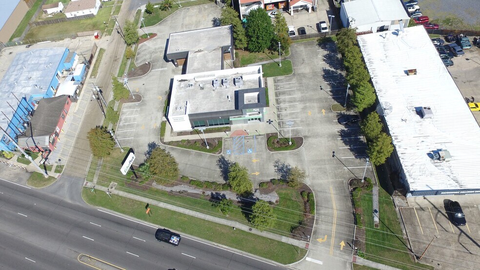 More Photos Of 4625 Airline Dr, Metairie Office For Lease