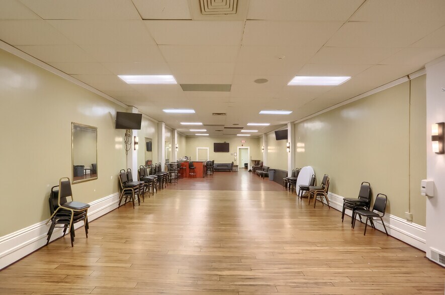 More Photos Of 7365 Denniston Ave, Pittsburgh General Retail For Sale