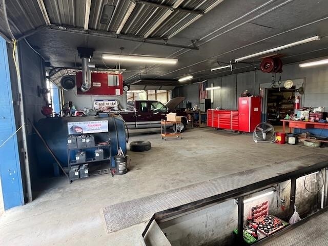 More Photos Of 2260 W Main St, Mountain View Industrial For Sale