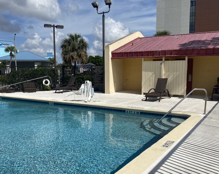 More Photos Of 5900 American Way, Orlando Hotel For Sale