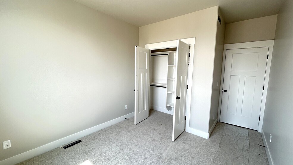 More Photos Of 110 Ridges, Pocatello Apartments For Sale