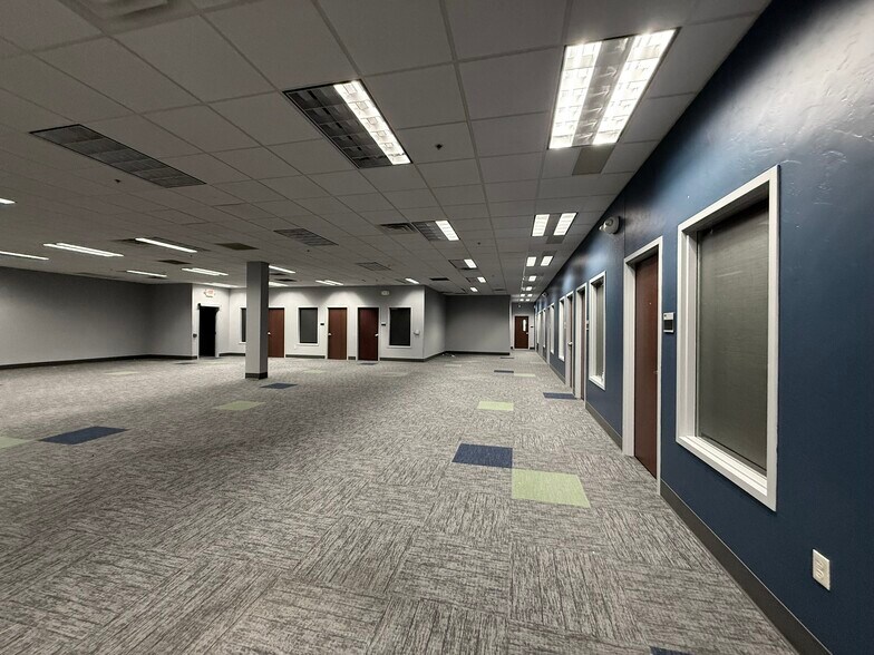 More Photos Of 110-301 N Adams St, Green Bay Office Residential For Lease