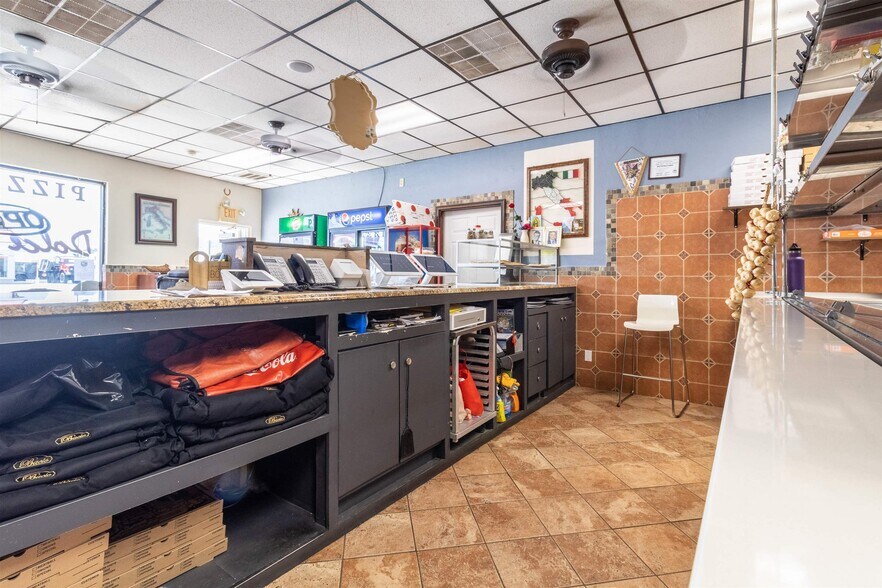 More Photos Of 212 New Jersey Ave, Wildwood Storefront For Sale