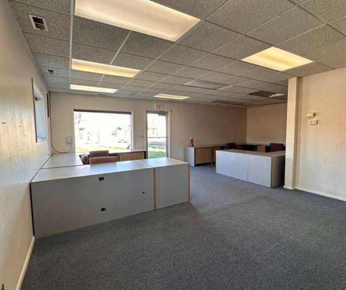 More Photos Of 222 1st Street, Laurel Medical For Lease