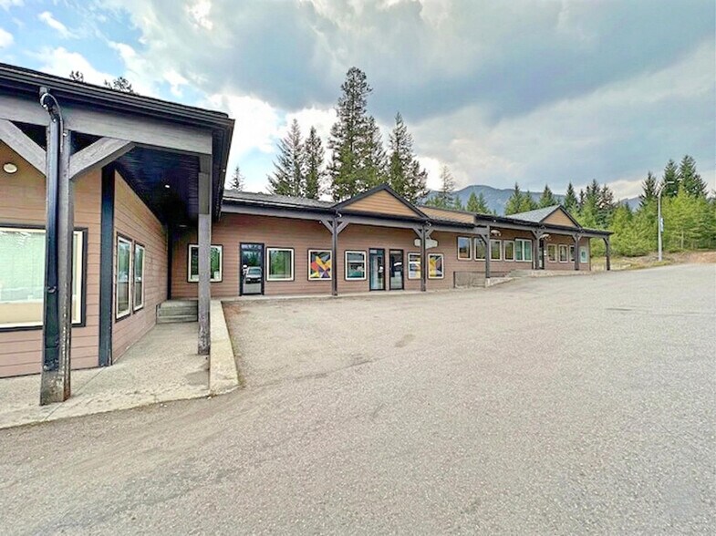 More Photos Of 2200 Balmer Dr, Elkford Restaurant For Sale